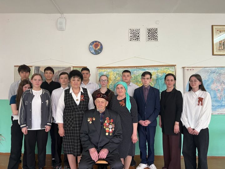 95 яшьлек тыл ветераны Бәхтегәрәев Сәхабетдин Сәлахетдин улы «Җиңү диктанты»н язды