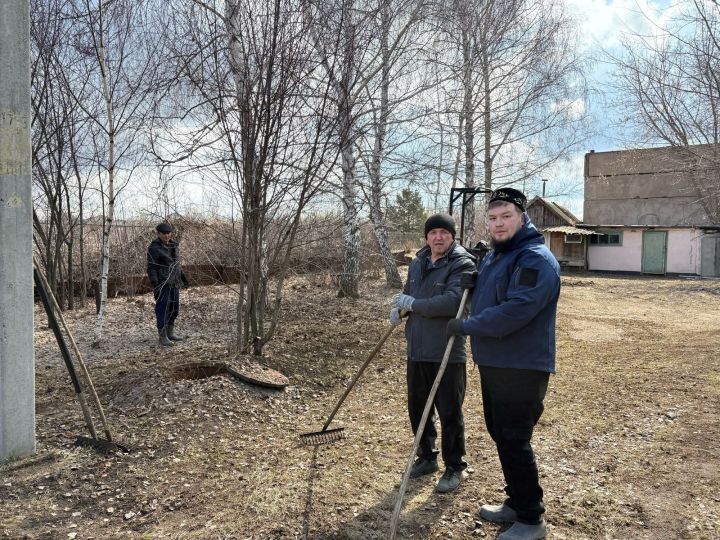 Субботник в мечети «Газизулла»: чистота и благое дело!