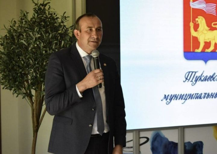 Камил Нәҗмиев эшмәкәрләр белән фикер алышты