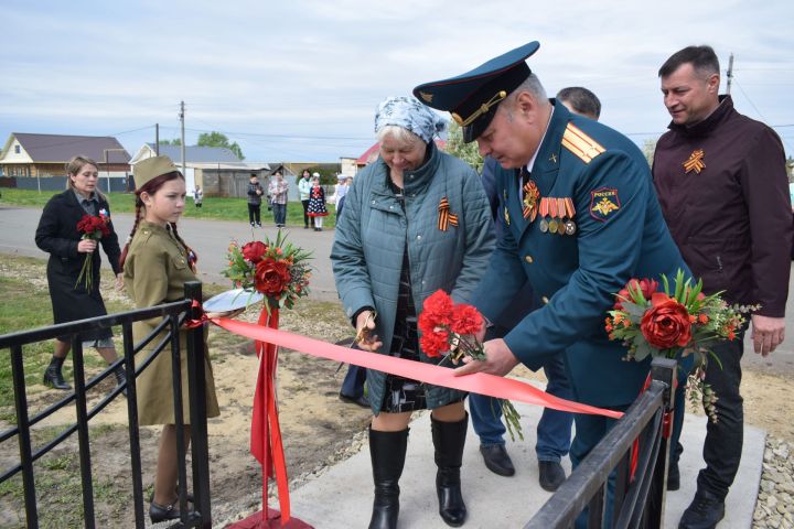 Останково авылында яңа һәйкәл ачылды