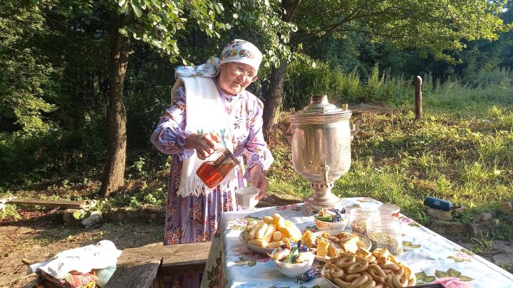 Вкусный, ароматный и сладкий чай — чай, который у нас под ногами!