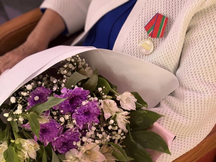 День учителя: Тукаевский район чествует тех, в чьих руках — будущее страны