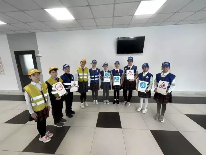 ЮИД в деле! Юные инспекторы поселка Круглое Поле вышли в образовательный «рейд»