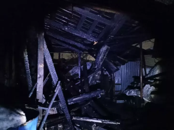 В СНТ «Дизелист» из-за короткого замыкания сгорел двухэтажный садовый дом
