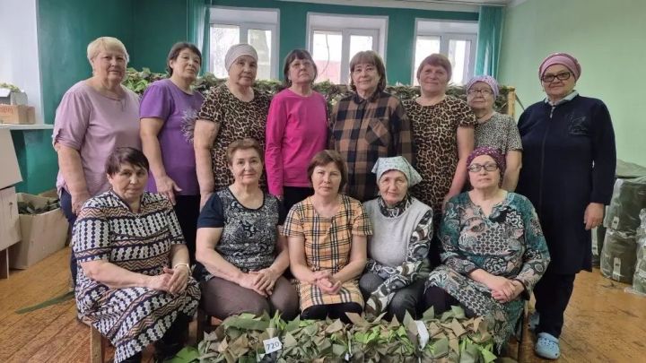 Тылдагы хезмәт — җиңүгә нигез: Биклән авылының «Игелек» төркеме СВОга ничек ярдәм итә?
