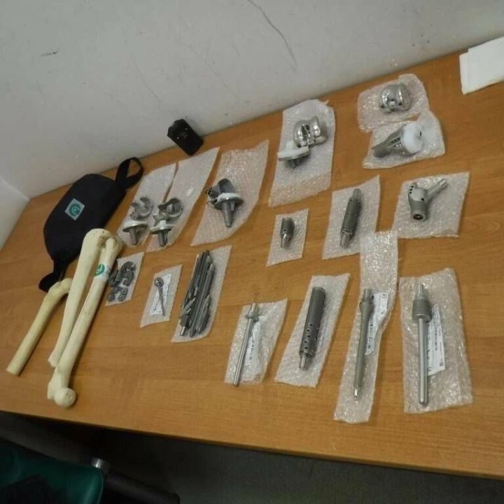 В аэропорту Казани у гражданина Франции обнаружили партию медицинских протезов