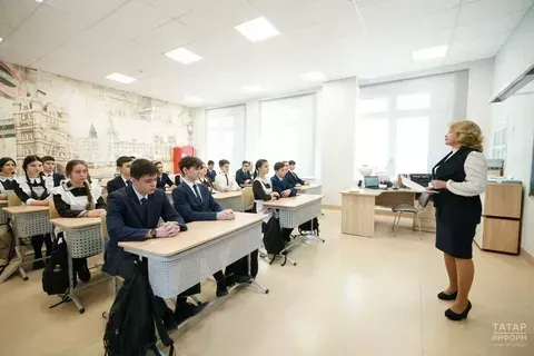 Минпросвещения закрепило запрет на телефоны во время уроков с 1 сентября
