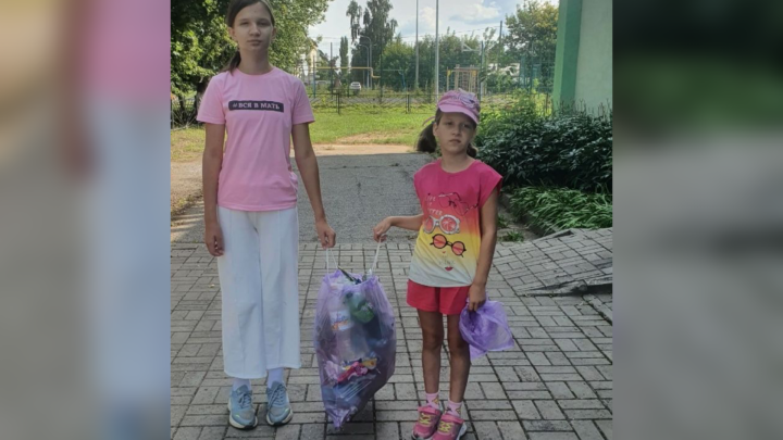 В Князевском сельском поселении активисты навели порядок на детской площадке