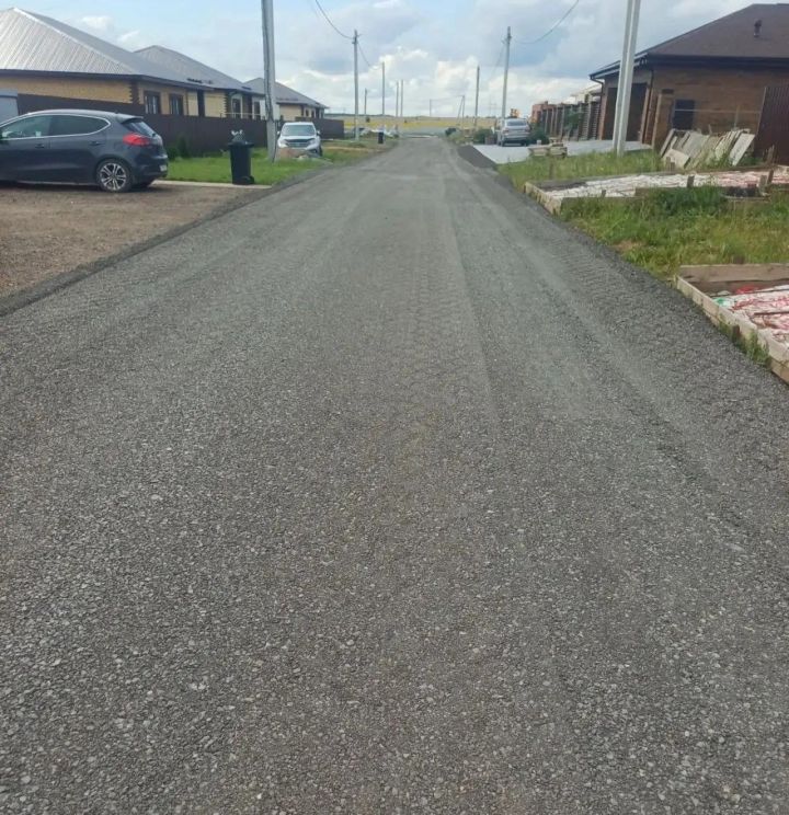 В Мелекесском поселении ремонтируют дороги и строят спортплощадку на средства самообложения