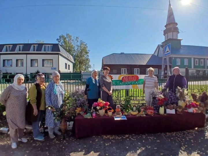 В Калмаше прошёл осенний конкурс «Тыква-царица»